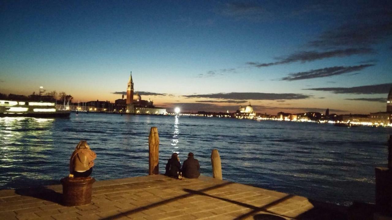 Sweet Apartment Frari Venesia Bagian luar foto